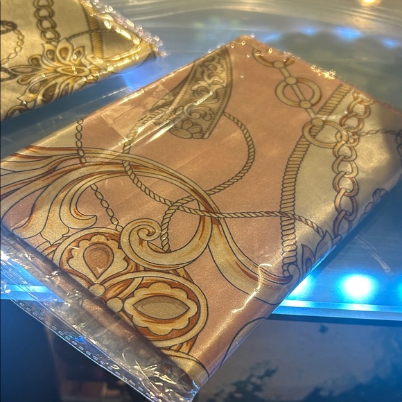 Elegant Silk Scarf with Chain Print - Picture 1 of 3